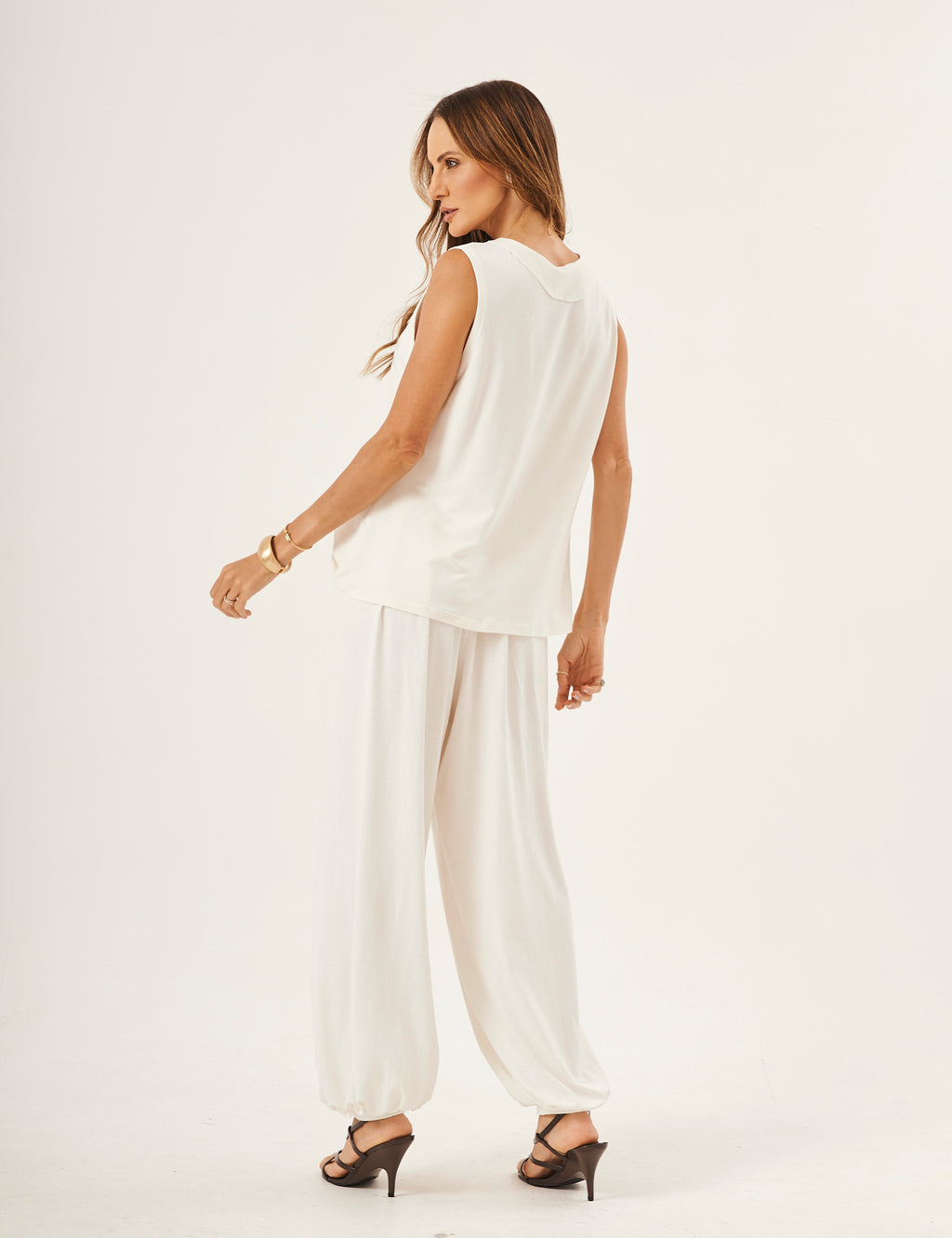 Conjunto Colete Melanie Off White com Calça Aladin Off White