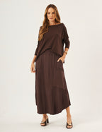 Conjunto Blusa Eva Marrom com Saia Midi Emma Marrom