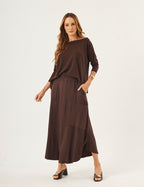 Conjunto Blusa Eva Marrom com Saia Midi Emma Marrom