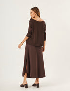 Conjunto Blusa Eva Marrom com Saia Midi Emma Marrom