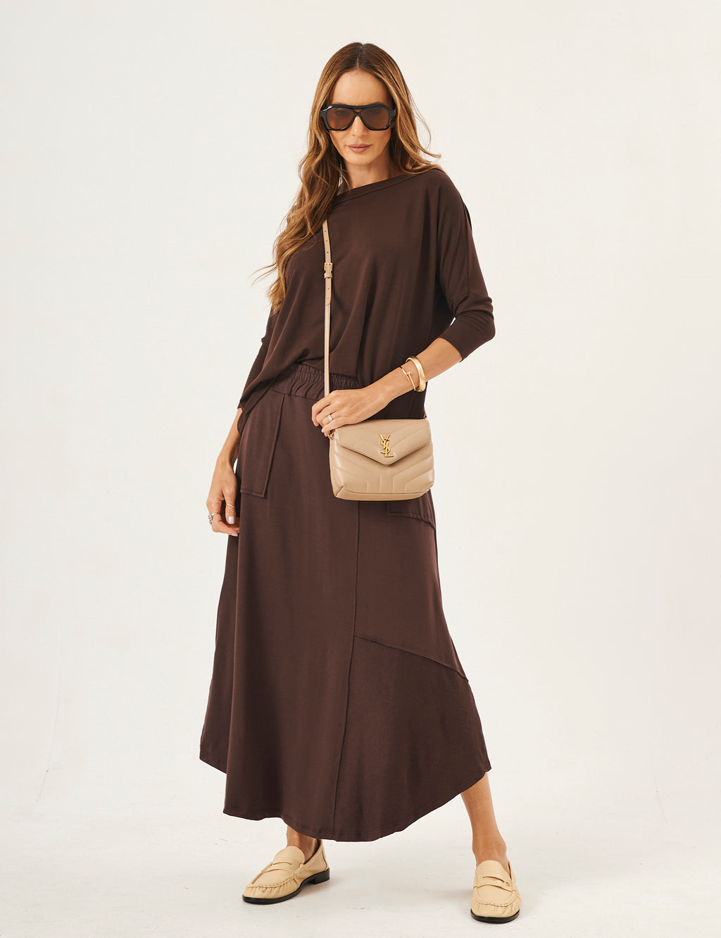Conjunto Blusa Eva Marrom com Saia Midi Emma Marrom