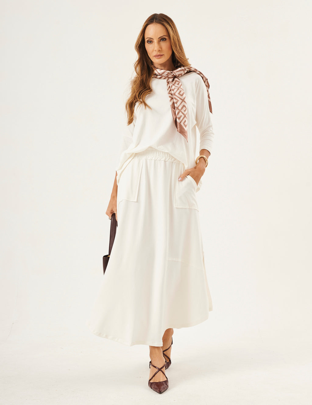 Conjunto Blusa Eva Off White com Saia Emma Off White
