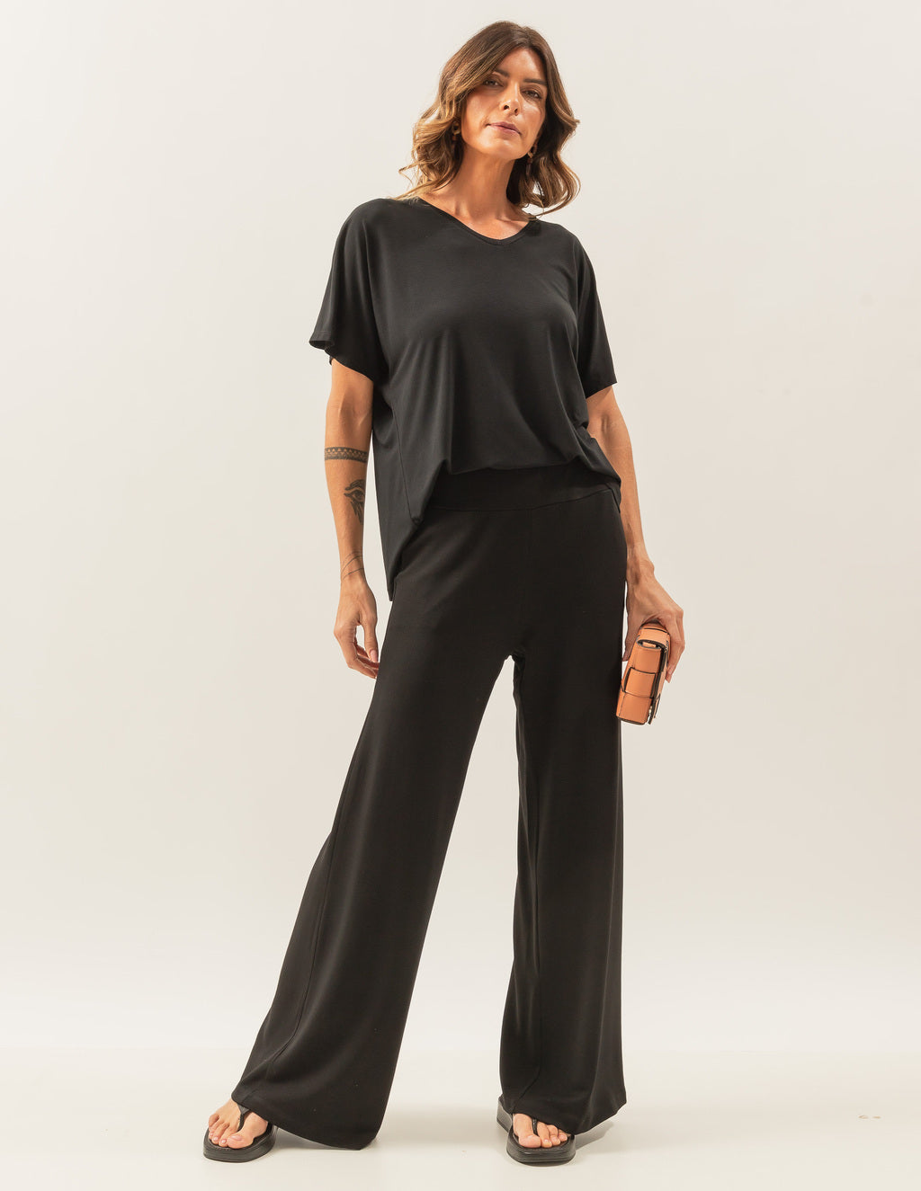Conjunto Blusa Maria Preta e Calça Panamá Preta