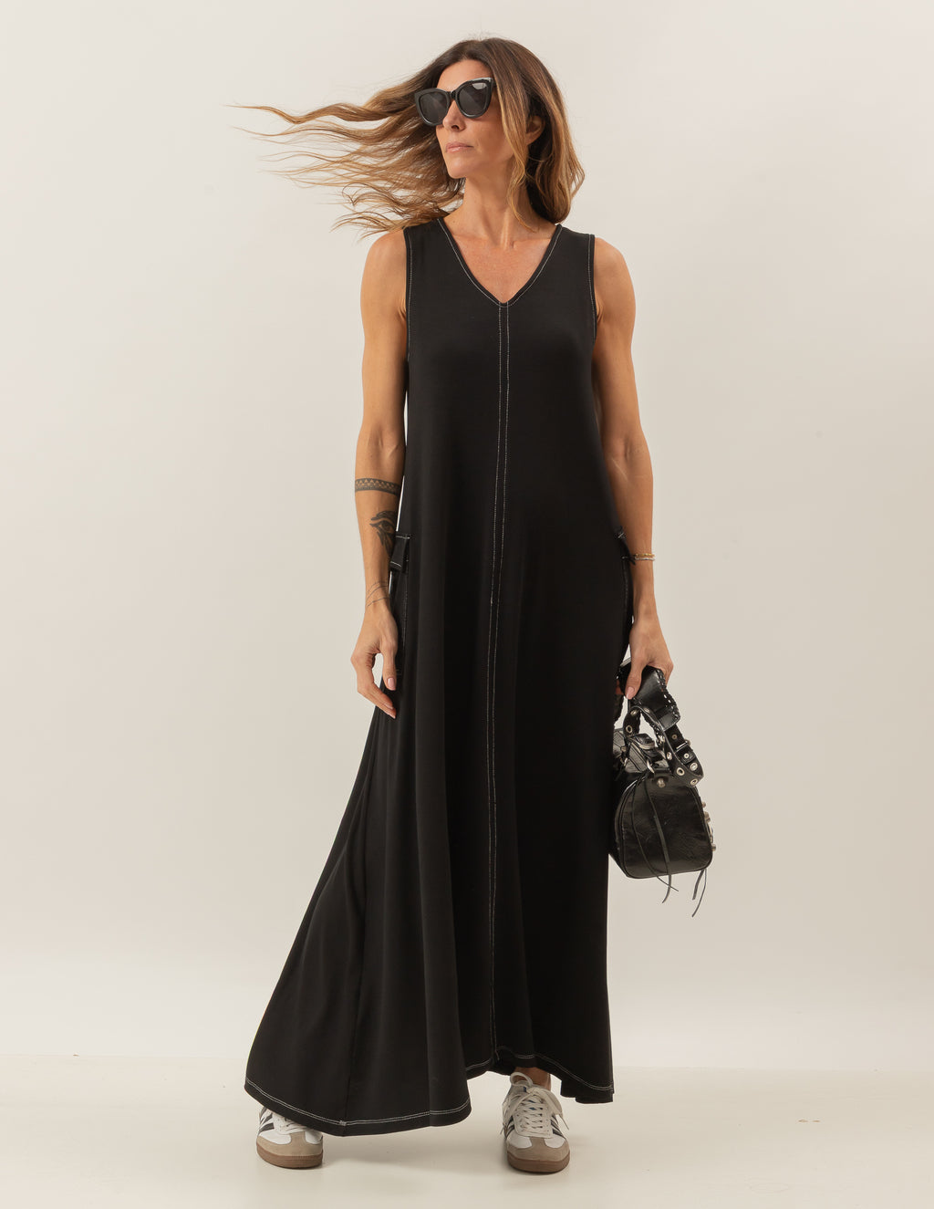 Vestido Pespontado Anastasia Preto