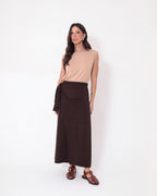 Conjunto Blusa Regata Fendas Bege e Saia Grécia Marrom