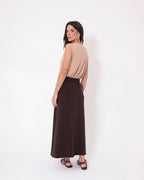 Conjunto Blusa Regata Fendas Bege e Saia Grécia Marrom