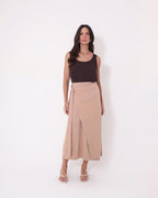 Conjunto Blusa Atenas Marrom e Saia Grécia Bege
